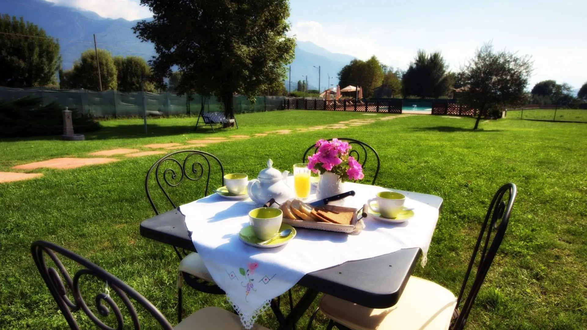 Aparthotel Agriturismo Alla Poncia Gravedona Italy