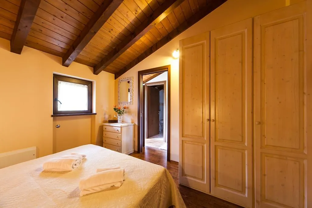 Aparthotel Agriturismo Alla Poncia Gravedona Italy